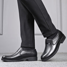 Load image into Gallery viewer, Mens Dress Shoes, Black Oxford Dress Shoes for Men Classic Lace-ups for Work and Formal Dressing
