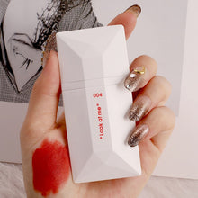 Load image into Gallery viewer, VIBIEY Business Card Lip Glaze Velvet Matte Long Lasting Makeup 6 Colors Velvet Matte Long Lasting Waterproof Lipstick Sexy Matt
