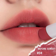 Load image into Gallery viewer, Women Matte Lipstick Lip Makeup Beauty Cosmetics Waterproof Velvet Matte Lip Gloss Easy to Wear
